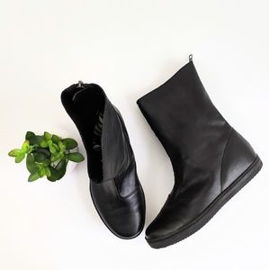 NWOT *sarah pacini* smooth black leather boots